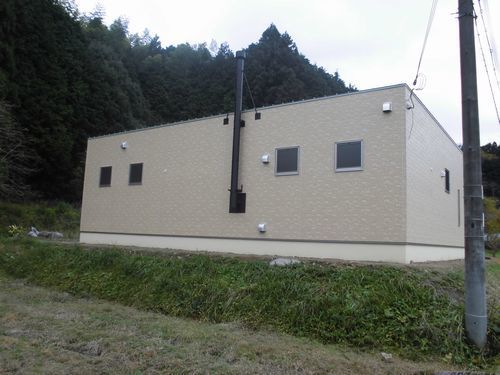 煙突取り付け.jpg